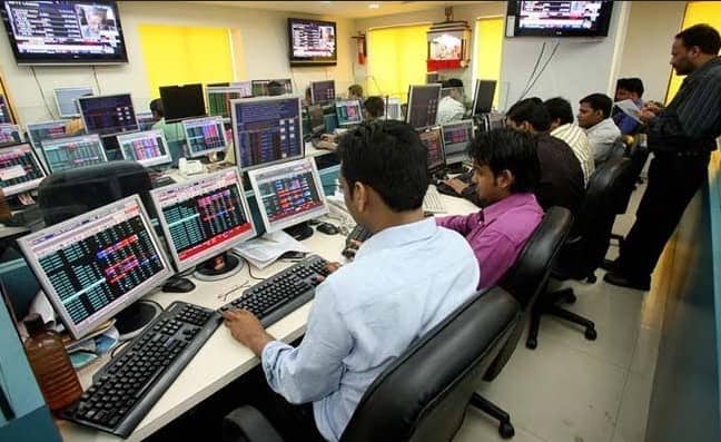 Sensex, Nifty Choppy Ahead Of Gujarat Exit Polls गुजरात चुनावों के एक्जिट पोल की उम्मीद में शेयर बाजार चमका