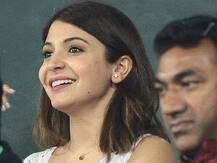 हनीमून पीरियड के बीच अनुष्का ने की रोहित की पारी की \'तारीफ\'