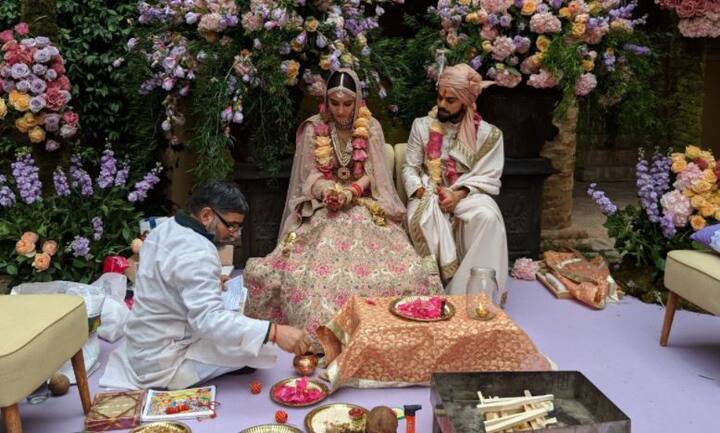 शादी के बंधन की इस खबर के बाद इस खूबसूरत जोड़ी को दुनियाभर से बधाइयां मिलने लगीं.