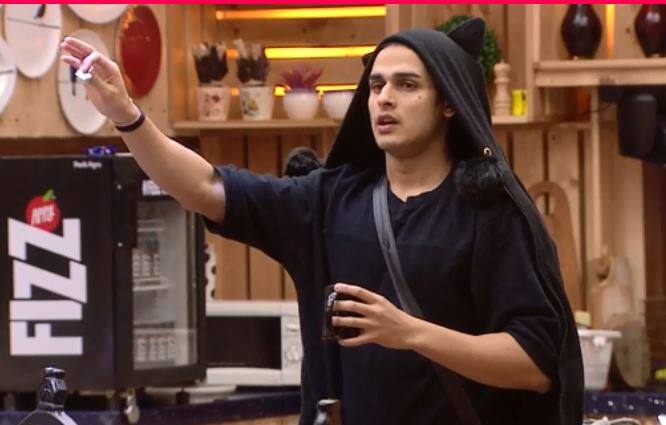 प्रियांक ने टास्क में 'कुच्ची पू' शब्द का इस्तेमाल किया था और विकास का कहना है कि इस शब्द का इस्तेमाल उसने इसलिए किया क्योंकि वो जानता है कि विकास की मां उन्हें प्यार से यही बुलाती हैं.