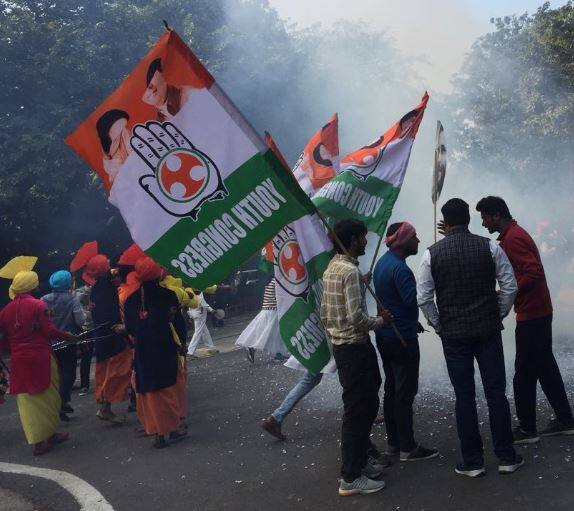 राहुल गांधी ने आज पार्टी के अगले अध्यक्ष के रुप में अपना कार्यभार संभाल लिया है. 