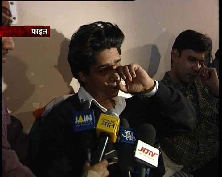 खास बात ये है कि सुहैब इलियासी ने अंजू से लव मैरिज की थी. दोनों ने अपनी मर्जी से शादी की, लेकिन अंजू की मौत के बाद उनके परिवारवालों ने सुहैब पर दहेज उत्पीड़न का आरोप लगाकर सुहैब को सवालों के घेरे में ला दिया था. अपने ऊपर लगातार उठ रहे सवालों पर उस वक्त सुहैब ने कहा था कि अंजू के परिवारवाले सिर्फ दबाव बनाने के लिए उसपर कत्ल का इल्जाम लगा रहे हैं, ताकि वो अपनी बेटी को अंजू के परिवारवालों को सौंप दें.