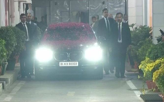 प्रधानमंत्री नरेंद्र मोदी गुजरात और हिमाचल प्रदेश विधानसभा चुनावों में भाजपा को मिली जीत के बाद पहली बार बीजेपी मुख्यालय पहुंचे. जहां कार्यकर्ताओं और जनता ने उनका भव्य स्वागत किया. 
