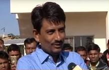 VIDEO: कांग्रेस MLA अल्पेश ठाकोर ने संगीत कार्यक्रम में जमकर उड़ाए नोट