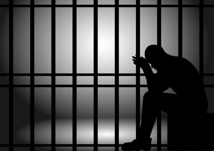 prisoner suicide in meerut jail मेरठ जेल में बंद कैदी ने लगाई फांसी, परिजनों ने लगाए गंभीर आरोप, मामला दर्ज