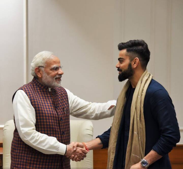 विराट कोहली और अनुष्का शर्मा ने प्रधानमंत्री नरेंद्र मोदी को रिसेप्शन में आने का निमंत्रण दिया. 