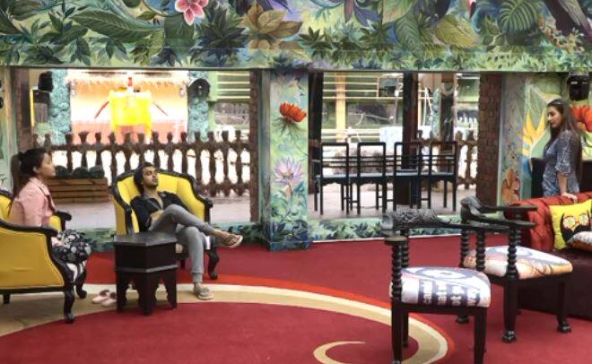 हिना खान की ये बातें सुनकर शिल्पा शिंदे ने उसकी साइड लेने का फैसला किया. इसके बाद भी जब विकास गुप्ता कैप्टेंसी की दावेदारी से बाहर हुए तो शिल्पा और हिना की खुशी का ठिकाना ही नहीं रहा.