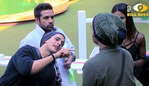 Bigg Boss 11: शो में आएगा ट्विस्ट, इस कंटेस्टेंट की हो सकती है छुट्टी Bigg Boss 11: शो में आएगा ट्विस्ट, इस कंटेस्टेंट की हो सकती है छुट्टी