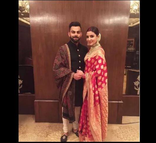 रिसेप्शन शुरू होते ही सोशल मीडिया पर दोनों के तस्वीरों की बाढ़ सी आ गई है. इनके फैंस रिसेप्शन की तस्वीरें जमकर शेयर कर रहे हैं.