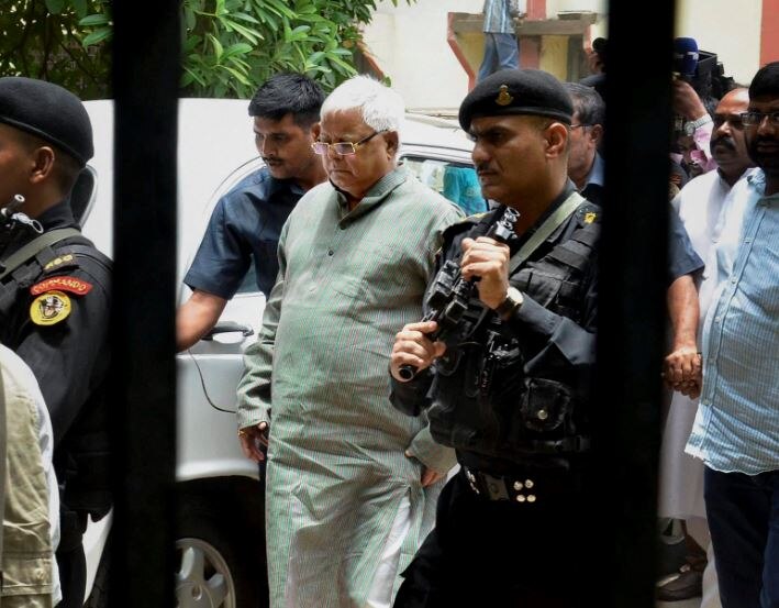 Bihar: Lalu Yadav Fodder Scam Case in CBI Court Jharkhand: Know about fodder scam IN DEPTH: क्या है चारा घोटाला और लालू पर क्या-क्या हैं आरोप?