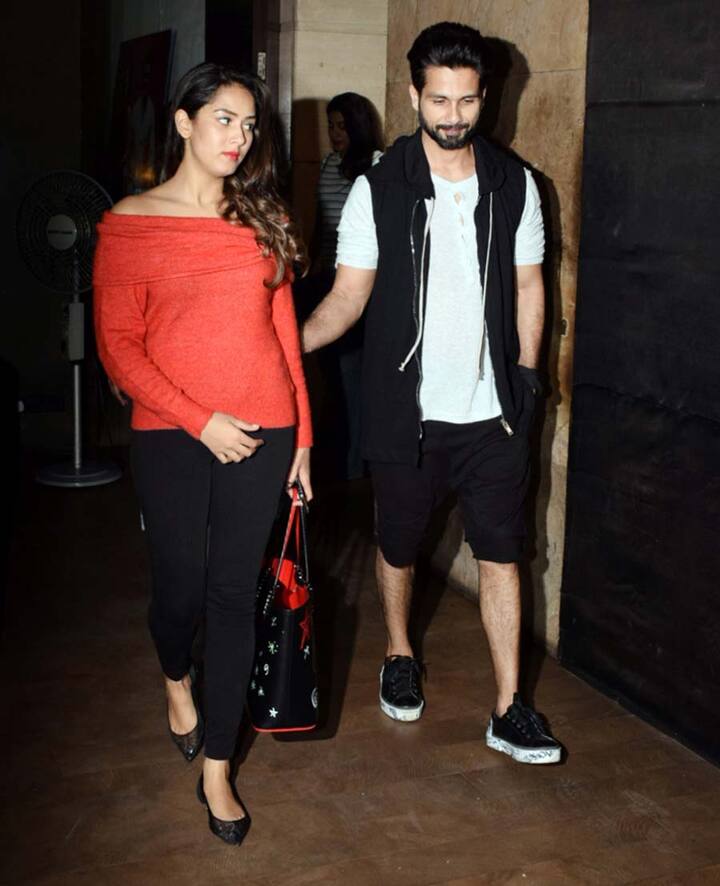 मीरा और शाहिद ने यहां पर साथ में पोज भी दिया. (Photo: fotocorp)