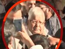 चारा घोटाला मामले में लालू दोषी करार, जेल में होगी नए साल की शुरुआत, कोर्ट के बाहर रोने लगे समर्थक