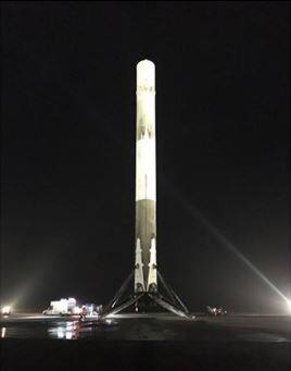 वहीं कई जगहों पर ट्रैफिक बिल्कुल थम गया क्योंकि लोग गाड़ियां रोककर इसकी तस्वीरें लेने लगे और वीडियो बनाने लगे.