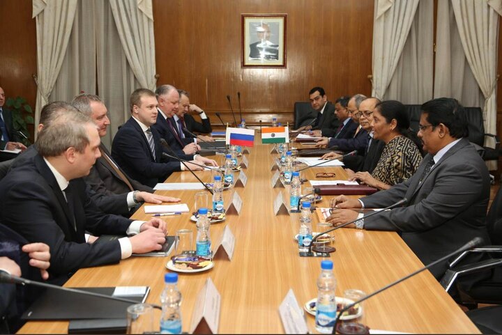 Sitaraman and Russian Deputy Prime Minister meet, emphasize on strengthening defense relations रक्षा मंत्री निर्मला सीतारमण और रूसी उप-प्रधानमंत्री ने की मुलाकात, रक्षा संबंधों की मजबूती पर दिया जोर