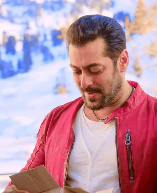 this much money salman spend on his hair style , salman khan birthday बर्थडे स्पेशल: स्टार बनने से पहले ही इस हेयर स्टाइलिस्ट ने सलमान को बता दिया था हीरो!