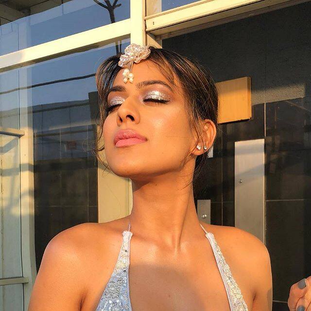 निया की सभी तस्वीरें इंस्टाग्राम से ली गई हैं.