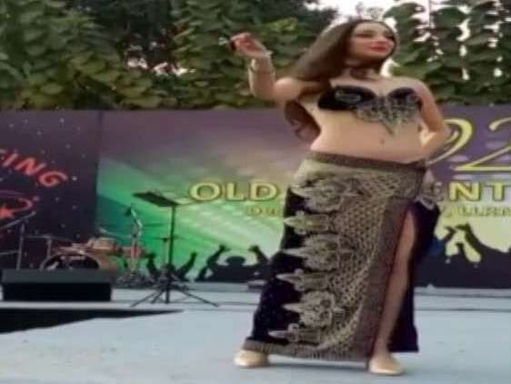 डॉक्टरों के सम्मेलन में एंबुलेंस से लाई गई शराब और रशियन डांसर्स ने लगाए ठुमके