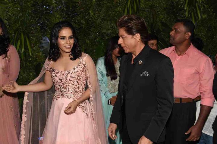 शाहरुख और सायना की ये तस्वीरें उसी दौरान ली गईं.