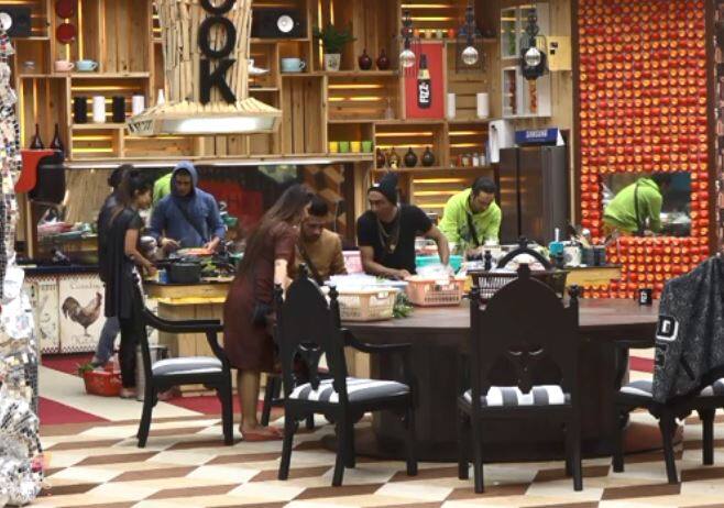  कंटेस्टेंट के घरवालों ने टास्क से पहले ही तय कर लिया था कि वह अपने कंटेस्टेंट का नाम नहीं लेंगे. इसके बाद जब सभी कंटेस्टेंट ने अपनी डिश बनाकर पड़ोसी घर में भेजी तो उन्हें विकास और शिल्पा का खाना सबसे अच्छा लगा.