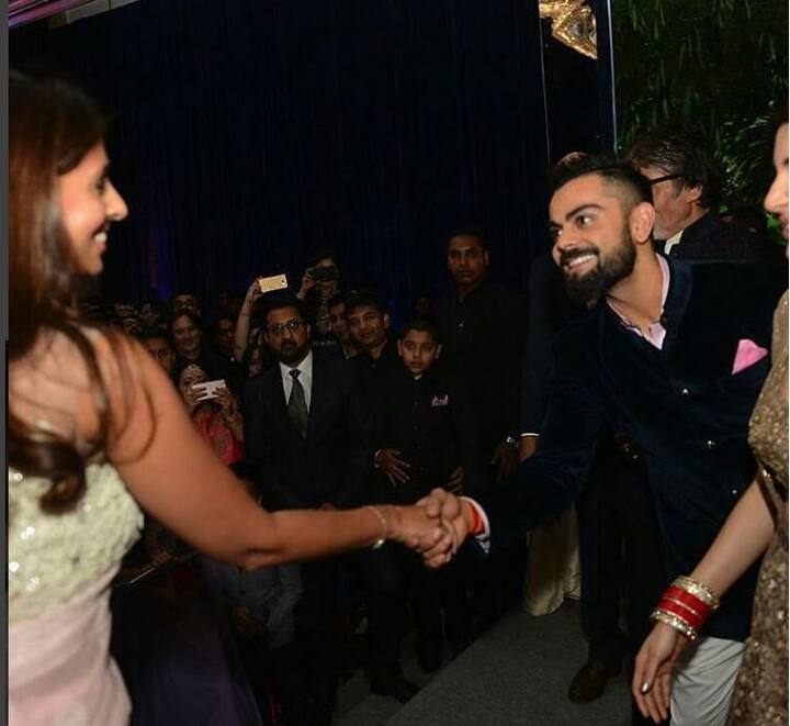 रिसेप्शन में विराट की मेहमान नवाज़ी भी बेहद खास थी.