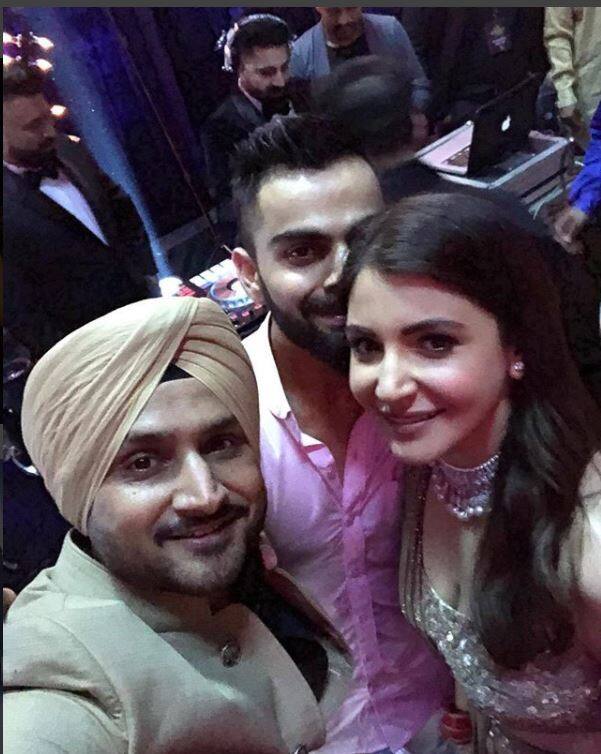 क्रिकेटर हरभजन सिंह भी इस खास दिन का हिस्सा बने.