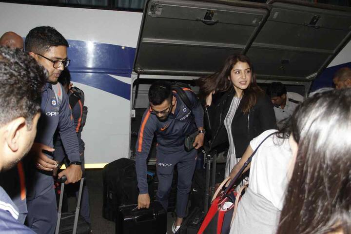 इससे ठीक पहले कोहली ने श्रीलंका के खिलाफ तीन टेस्ट मैचों की सीरीज़ में 610 रन बनाये. 