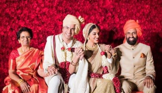 आमिर खान के साथ फिल्म 'गजनी' में लीड रोल निभाने वाली आसिन भी इसी साल मां बनी हैं. हालांकि अभी तक आसिन ने अपने बेबी की एक भी तस्वीर सोशल मीडिया पर पोस्ट नहीं की है. 