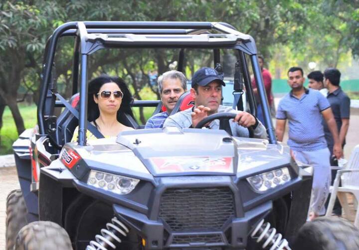 बर्थडे पर पूरे स्वैग में सलमान राइड करने निकले जिसकी कुछ ऐसी तस्वीरें देखने को मिलीं.