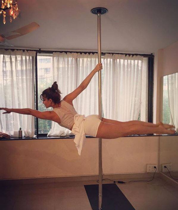 सभी तस्वीरें इंस्टाग्राम से ली गई हैं