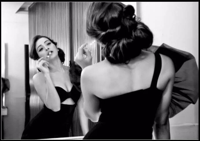 आशा की सभी तस्वीरें इंस्टाग्राम से ली गई हैं.