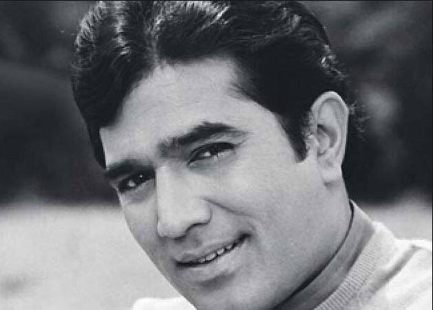 आज महान अभिनेता और बॉलीवुड के पहले सुपरस्टार राजेश खन्ना का आज जन्मदिन है. फिल्म जगत में 1969 से 70 के दशक में लगातार 15 हिट फिल्में देने वाले दिवंगत अभिनेता राजेश खन्ना का रिकॉर्ड अब भी बरकरार है. 1966 में रिलीज हुई फिल्म 'आखिरी खत' से बॉलीवुड में कदम रखने वाले अभिनेता ने अपने फिल्मी करियर में 160 फीचर फिल्म और 17 शॉर्ट फिल्मों में काम किया. आज हम आपको बताने जा रहे हैं राजेश खन्ना के फिल्मी करियर से जुड़ी कुछ खास बातों के बारे में.
