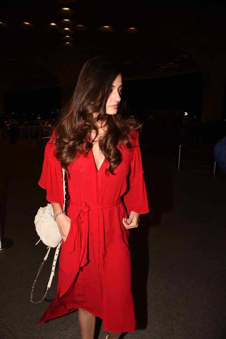 टाइगर और दिशा के अफेयर की खबरें म्यूजिक वीडियो 'बेफिक्रा' की शूटिंग के दौरान से ही सामने आ रही हैं हालांकि अभी तक दोनों में से किसी ने भी इस खबरों पर अपनी चुप्पी नहीं तोड़ी है.