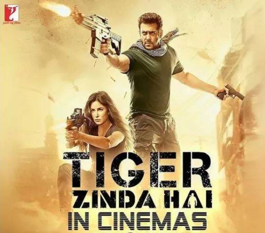 टाइगर जिंदा है- साल खत्म होते-होते सलमान की फिल्म ने बॉक्स ऑफिस पर धमाल मचा रखी है. फिल्म पहले ही 100 करोड़ का आंकड़ा पार कर चुकी है. सलमान और कैटरीना जोड़ी दर्शकों को खूब पसंद आ रही है. 
