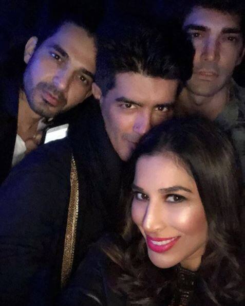 बीते दिनों में सोफी चौधरी ने अपनी इंस्टा टाइमलाइन को बेहद हॉट तस्वीरों से सजाया है.