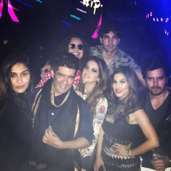 आपको बता दें कि  सोफी एक सिंगर, मॉडल और एक्ट्रेस भी हैं.