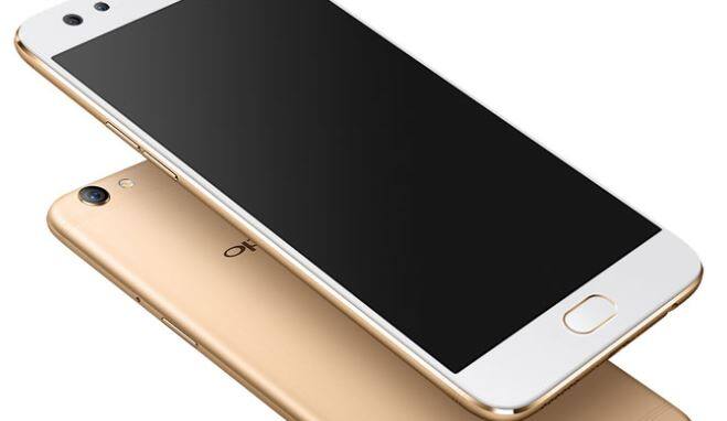 Oppo F3 (₹16,990): इसमें डुअल सेल्फी कैमरा दिया गया है. f/2 अपर्चर के साथ एक लेंस 16 मेगापिक्सल और दूसरा 8 मेगापिक्सल का है. स्मार्टफोन के रियर पैनल पर 13 मेगापिक्सल का कैमरा दिया गया है. जो पीडीएफ और एलईडी फ्लैश के साथ आता है. इसमें 5.5 इंच की स्क्रीन दी गई है, मीडियाटेक ऑक्टाकोर SoC प्रोसेसर के साथ 4 जीबी की रैम, 3200mAh की बैटरी दी गई है.