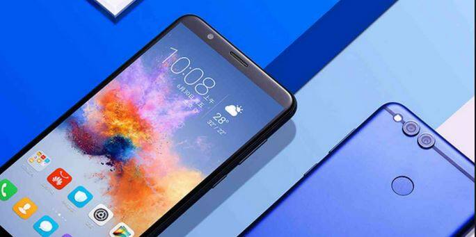 Honor 7X (₹12,999 ): ऑनर 7X में डुअल कैमरा सेटअप दिया गया है. जिसमें से प्राइमरी सेंसर 16 मेगापिक्सल का और डेप्थ सेंसर 2 मेगापिक्सल का दिया गया है. इस स्मार्टफोन में फ्रंट कैमरा 8 मेगापिक्सल का दिया गया है. इसके बाकी स्पेसिफिकेशन की बात करें तो 2.36GHz+1.7GHz Kirin 659 ऑक्टा कोर प्रोसेसर, 4 जीबी रैम, 5.9 इंच की फुल HD+ स्क्रीन दी गई है.