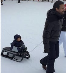 बेटे तैमूर के साथ स्विटज़रलैंड में करीना और सैफ ने सेलिब्रेट किया नया साल, देखें तस्वीरें