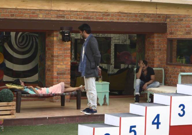 मीडिया रिपोर्ट्स में ऐसा भी दावा किया जा रहा है कि इस हफ्ते किसी भी कंटेस्टेंट को बाहर करने की बजाए, फिनाले से ठीक पहले दो कंटेस्टेंट्स को घर से बेघर किया जा सकता है.