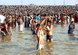 इलाहाबाद में संगम तट पर लगने वाले दुनिया के सबसे बड़े सालाना धार्मिक मेले 