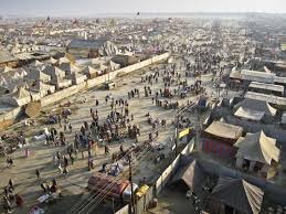 Prayagraj Magh Mela madrasa teacher arrested for religious conversion Prayagraj News: प्रयागराज माघ मेले में धर्म परिवर्तन का खेल! संदिग्ध किताबें बांटते हुए मदरसे के शिक्षक समेत 3 गिरफ्तार