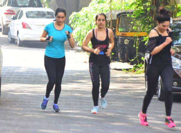 क्रिसमस और न्यू ईयर की छुट्टियां खत्म हो चुकी हैं. अब सभी काम पर लौट आए हैं.