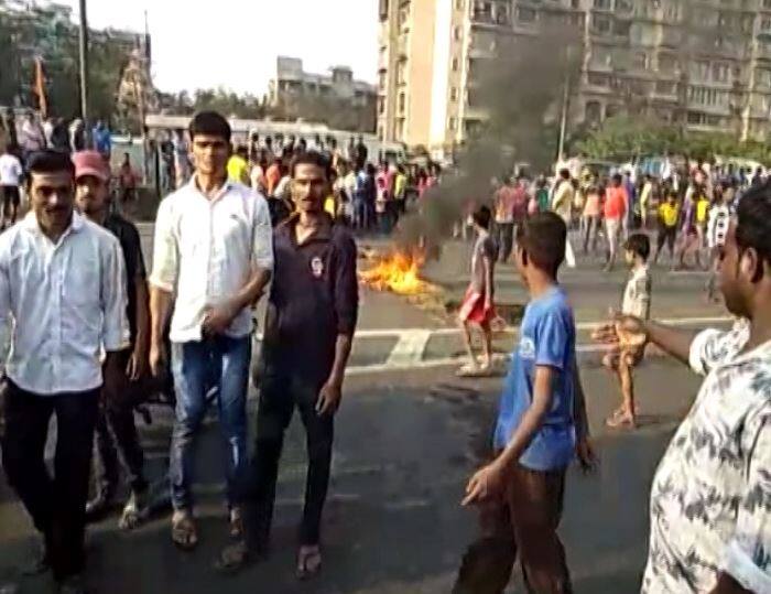 इसलिए दलित समुदाय और संगठन इस दिन को इन अमानवीय नीतियों पर जीत का जश्न मनाते हैं. लेकिन कई दक्षिणपंथी हिंदू संगठन इस जीत को अंग्रेजों की जीत मानते हैं और दलितों के शौर्य दिवस का विरोध करते हैं. 