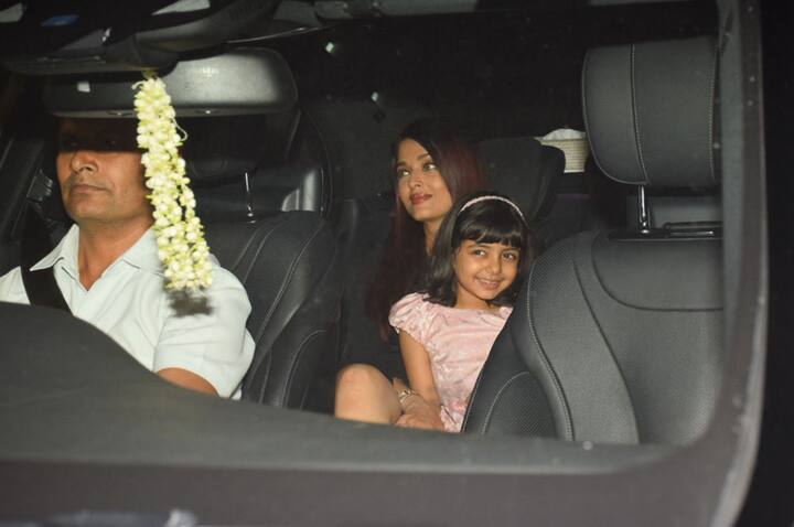 पहले आराध्या कैमरे से बचती थीं लेकिन अब वो बहुत ही प्यार से पोज देती नज़र आती हैं. (Photo: Manav Mangalani)