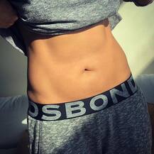 फिटनेस के मामलें में युवाओं को मात दे रही हैं 42 की सुष्मिता