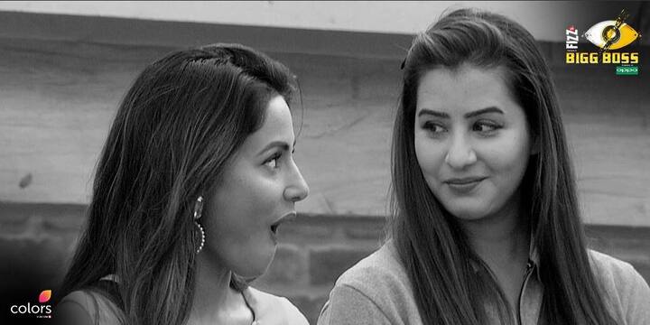 बाद में शिल्पा ने आकाश की मम्मी की बात को याद दिलाते हुए कहा कि आकाश की मम्मी ने उनका ध्यान रखने को बोला था, क्योंकि हिना और शिल्पा के बिना आकाश का कुछ नहीं हो सकता है.