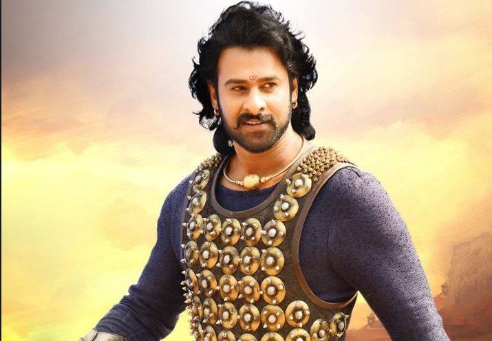 'बाहुबली' का किरदार निभाकर हर तरफ छा जाने वाले अभिनेता प्रभास ने पहली बार अपने बॉलीवुड डेब्यू पर चुप्पी तोड़ी है. प्रभास ने बताया है कि वो 'साहो' के बाद बॉलीवुड फिल्म की शूटिंग शुरू करेंगे.