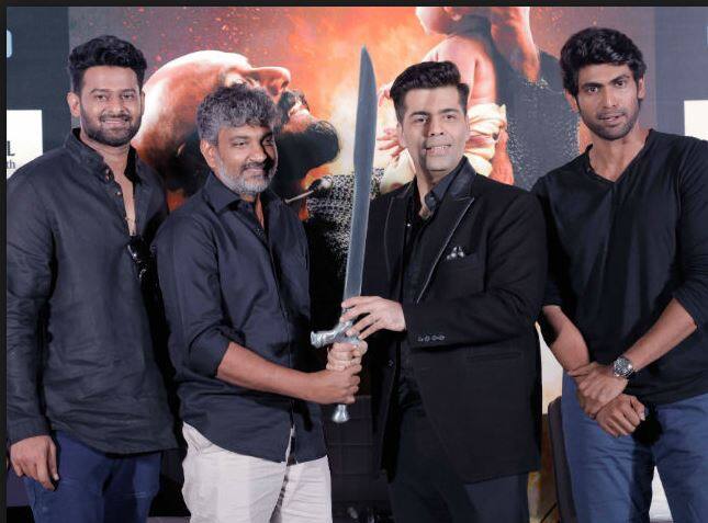 उन्होंने ये भी बताया, ''मैंने करन जौहर के साथ मिलकर एक अच्छा निर्णय लिया है. अगर कोई बात होगी तो मैं उनसे पूछ सकता हूं. उन्होंने हमारी बहुत मदद की है. यहां तक कि मैंने करन जौहर के घर पर कई बॉलीवुड अभिनेताओं से मुलाकात भी की है. सभी बहुत ही कूल हैं.''