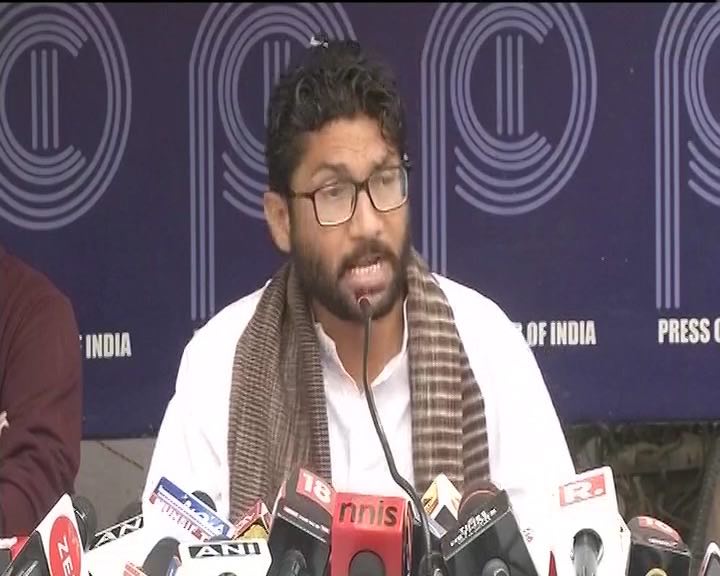 बीजेपी पर बरसे जिग्नेश मेवाणी, कहा- कभी कोरेगांव गया ही नहीं तो फिर FIR क्यों?