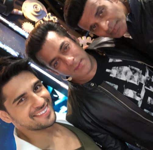 SEE PIC: फिल्म के प्रमोशन के लिए ‘बिग बॉस’ के घर पहुंची ‘अय्यारी’ की टीम Aiyaari’s team visit big boss house for film promotion SEE PIC: फिल्म के प्रमोशन के लिए ‘बिग बॉस’ के घर पहुंची ‘अय्यारी’ की टीम